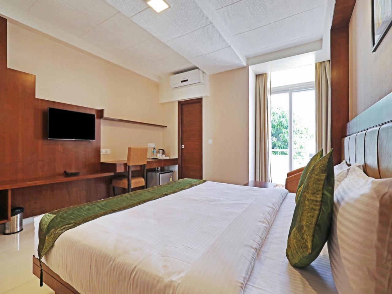 Treebo Akshaya Bull Temple Hotel บังกาลอร์ ภายนอก รูปภาพ