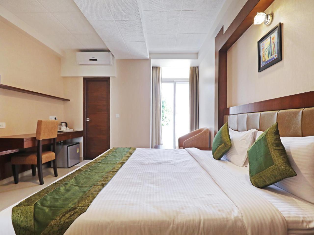 Treebo Akshaya Bull Temple Hotel บังกาลอร์ ภายนอก รูปภาพ